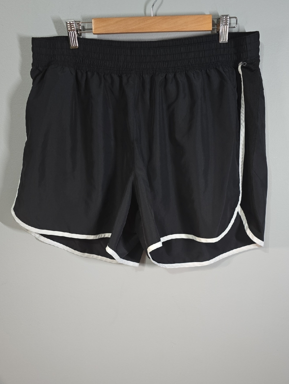 Just My Size active shorts womens size 3XG 22W 24W black white lightweight Comfy